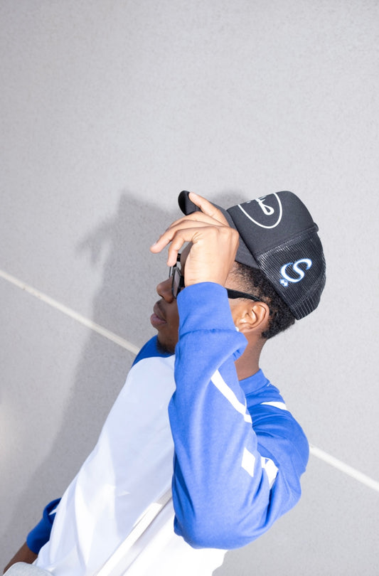 Logo trucker hat