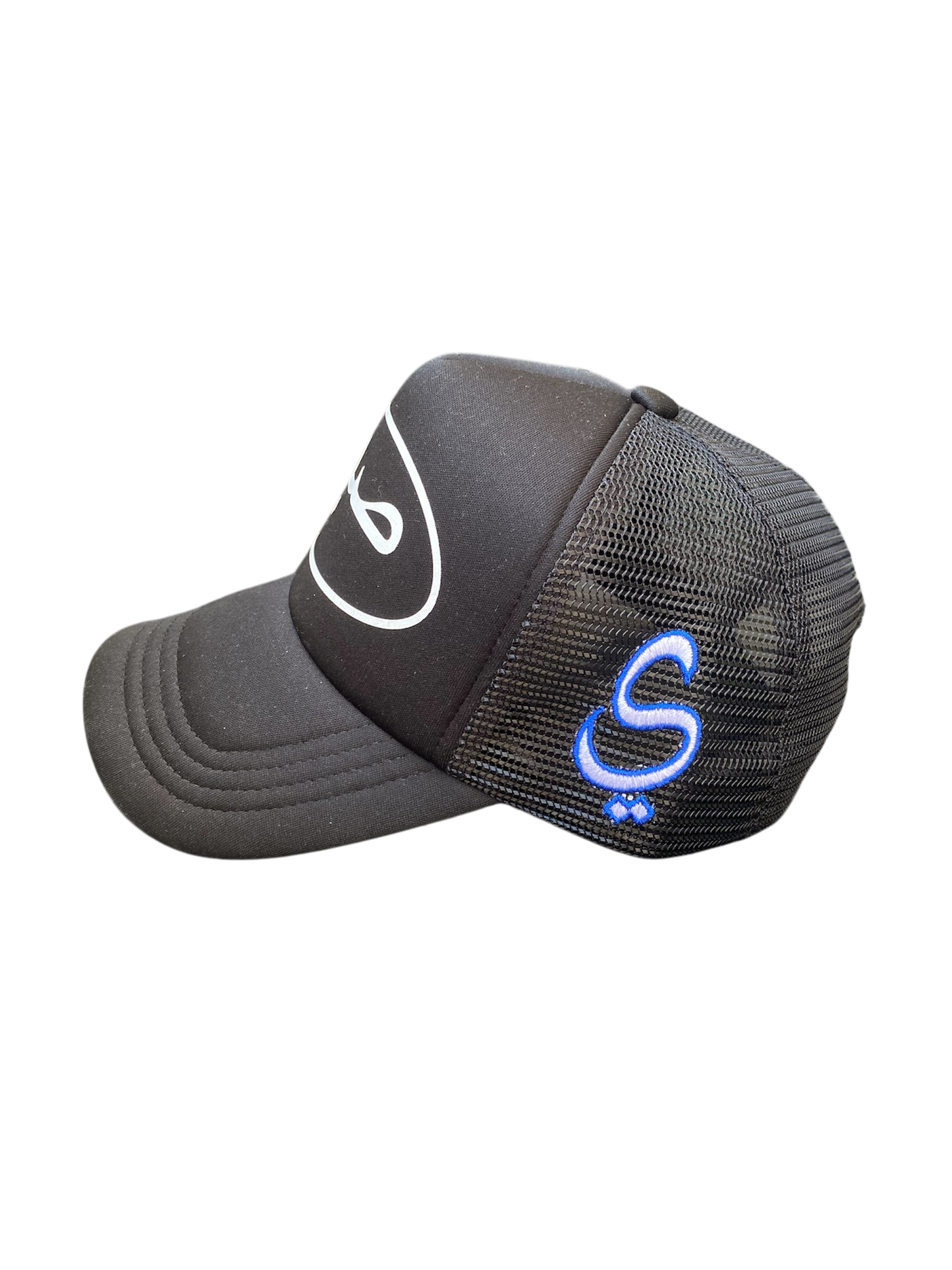 Logo trucker hat